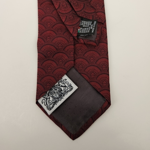 Royal Opera House Silk Tie - Picture 8 of 9